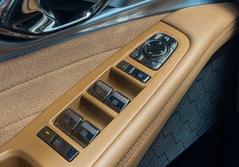 Подержанный автомобиль GAC GS8 2025 года (17 фото)