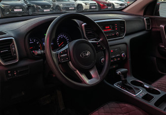 Подержанный автомобиль Kia Sportage 2019 года (13 фото)