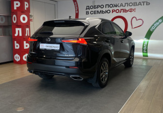 Подержанный автомобиль Lexus NX 2018 года (4 фото)