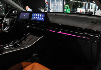 Подержанный автомобиль Omoda C5 2023 года (8 фото)