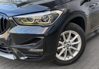 Подержанный автомобиль BMW X1 2020 года (4 фото)