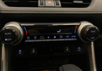 Новый Toyota RAV4 2025 (14 фото)