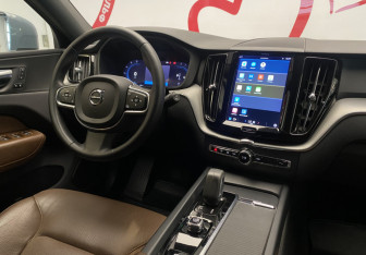 Подержанный автомобиль Volvo XC60 2021 года (9 фото)