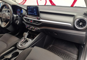 Подержанный автомобиль Kia Cerato Sedan 2021 года (7 фото)