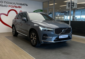 Подержанный автомобиль Volvo XC60 2021 года (3 фото)