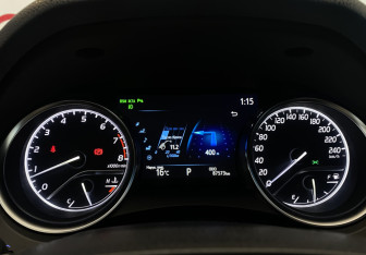 Подержанный автомобиль Toyota Camry Sedan 2020 года (26 фото)