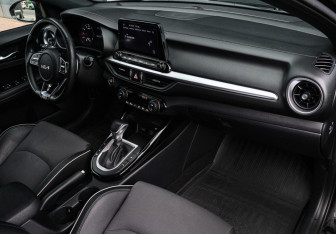 Подержанный автомобиль Kia Cerato Sedan 2021 года (7 фото)