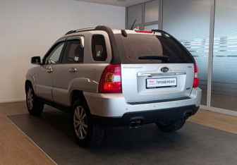 Подержанный автомобиль Kia Sportage 2009 года (6 фото)