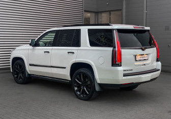 Подержанный автомобиль Cadillac Escalade Suv 2020 года (7 фото)