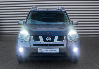 Подержанный автомобиль Nissan X-Trail 2012 года (2 фото)