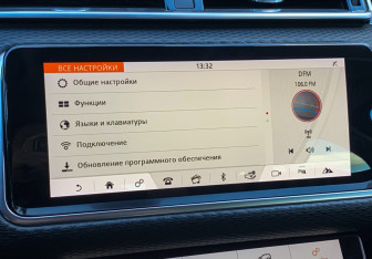 Подержанный автомобиль Land Rover Range Rover Velar 2019 года (23 фото)