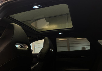 Подержанный автомобиль Changan UNI-V 2024 года (10 фото)