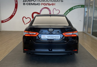 Подержанный автомобиль Toyota Camry Sedan 2019 года (5 фото)