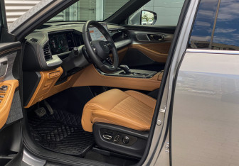 Подержанный автомобиль GAC GS8 2025 года (16 фото)
