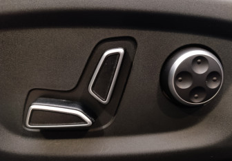 Подержанный автомобиль Changan UNI-V 2024 года (14 фото)