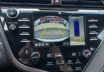 Подержанный автомобиль Toyota Camry Sedan 2018 года (23 фото)