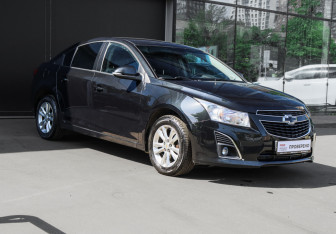 Подержанный автомобиль Chevrolet Cruze Sedan 2015 года (3 фото)