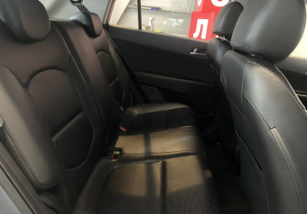 Подержанный автомобиль Hyundai Creta 2018 года (8 фото)