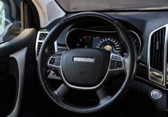 Подержанный автомобиль Haval H9 2017 года (14 фото)