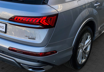 Подержанный автомобиль Audi Q7 2020 года (7 фото)