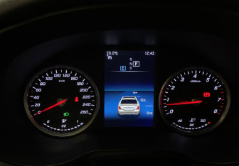 Подержанный автомобиль Mercedes-Benz GLC Coupe 2021 года (22 фото)
