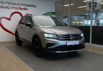 Подержанный автомобиль Volkswagen Tiguan 2021 года (3 фото)