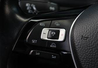 Подержанный автомобиль Volkswagen Tiguan 2017 года (19 фото)