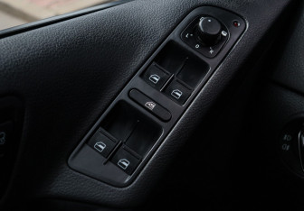 Подержанный автомобиль Volkswagen Tiguan 2013 года (17 фото)