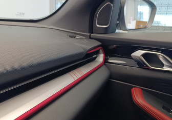 Подержанный автомобиль Geely Coolray 2024 года (24 фото)