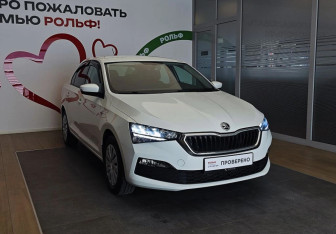 Подержанный автомобиль Skoda Rapid Liftback 2021 года (3 фото)