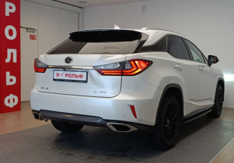 Подержанный автомобиль Lexus RX 2018 года (4 фото)