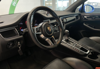 Подержанный автомобиль Porsche Macan 2015 года (15 фото)