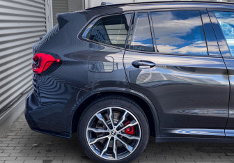 Подержанный автомобиль BMW X3 2021 года (9 фото)