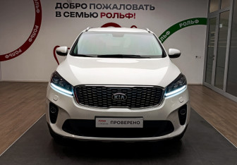 Подержанный автомобиль Kia Sorento 2019 года (2 фото)