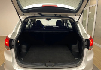 Подержанный автомобиль Hyundai ix35 2012 года (7 фото)