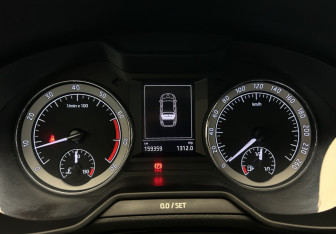 Подержанный автомобиль Skoda Octavia Liftback 2017 года (21 фото)