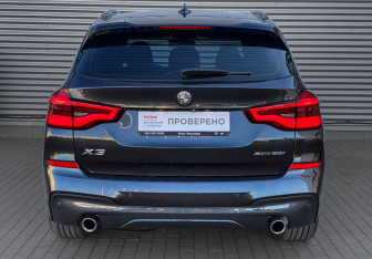 Подержанный автомобиль BMW X3 2020 года (6 фото)