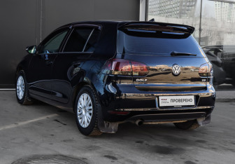 Подержанный автомобиль Volkswagen Golf Hatchback 2012 года (6 фото)