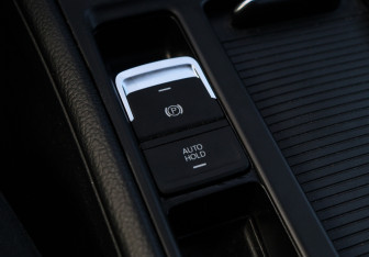 Подержанный автомобиль Volkswagen Golf Hatchback 2013 года (17 фото)