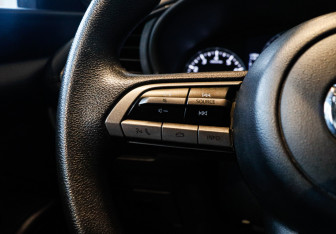 Подержанный автомобиль Mazda 3 Sedan 2020 года (17 фото)