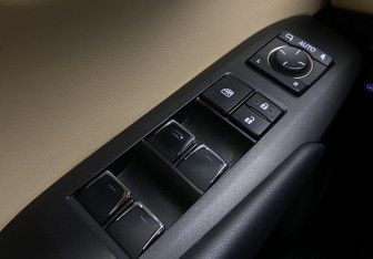Подержанный автомобиль Lexus NX 2018 года (11 фото)