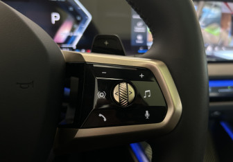 Подержанный автомобиль BMW X3 2025 года (15 фото)