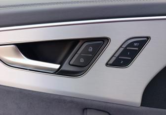 Новый Audi Q8 2025 (15 фото)