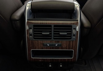 Подержанный автомобиль Land Rover Range Rover Sport 2018 года (14 фото)