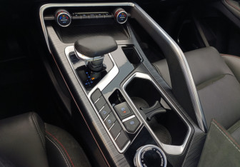 Подержанный автомобиль Geely Tugella 2022 года (18 фото)