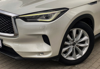 Подержанный автомобиль Infiniti QX50 2018 года (4 фото)