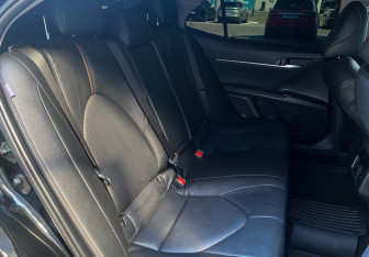 Подержанный автомобиль Toyota Camry Sedan 2023 года (11 фото)