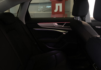 Подержанный автомобиль Audi A6 Sedan 2020 года (8 фото)