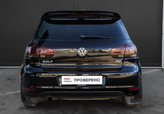 Подержанный автомобиль Volkswagen Golf Hatchback 2012 года (5 фото)