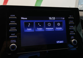 Подержанный автомобиль Toyota Camry Sedan 2021 года (21 фото)